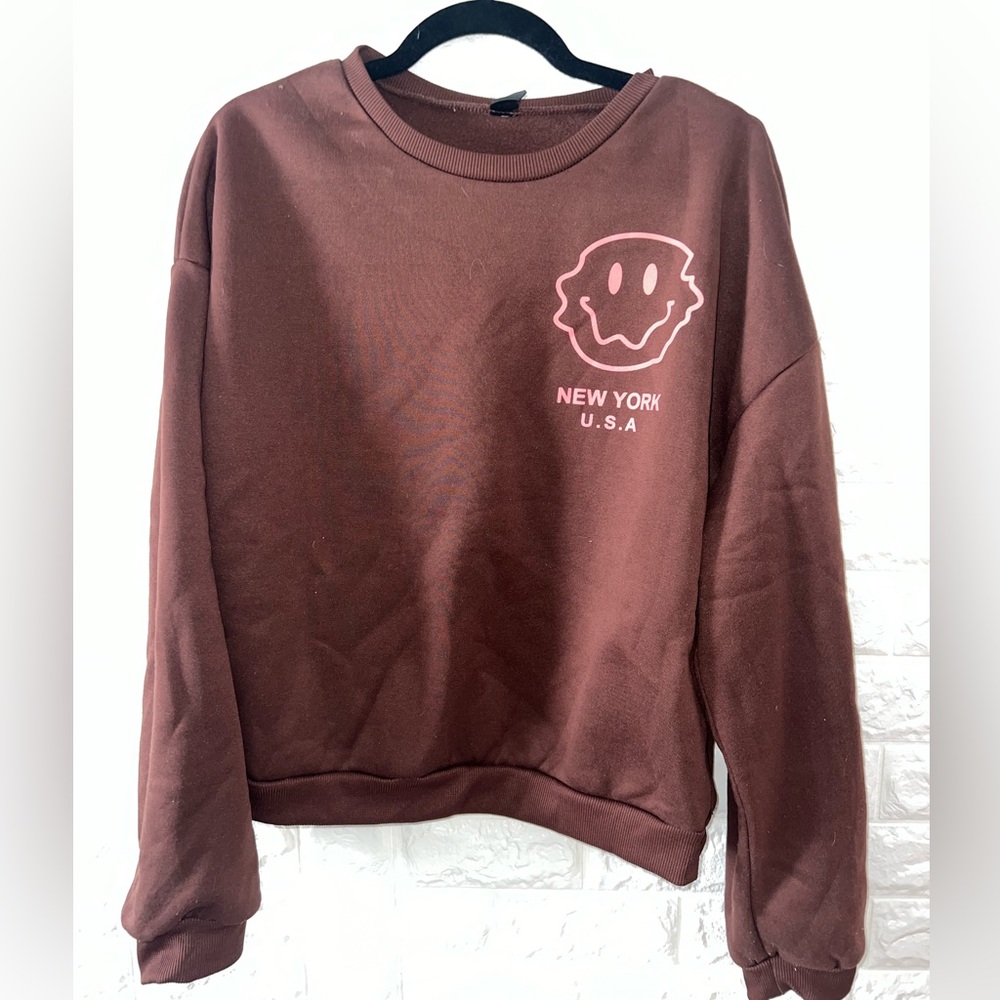 Shein smiley face new york brown crewneck